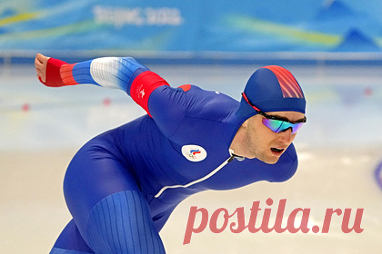 Российский конькобежец обратился к психологу из-за четвертого места на Олимпиаде. Российский конькобежец Сергей Трофимов рассказал о том, как справлялся с эмоциями после выступления на дистанции 5000 метров на зимней Олимпиаде-2022 в Пекине. По словам спортсмена, он обратился к психологу Жанне Семак, которая помогла ему настроиться на дальнейшую работу.