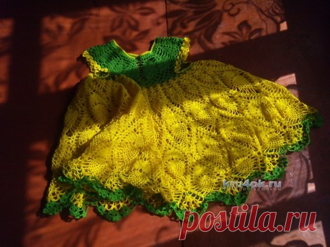Платье связанное крючком для девочки. Работа Ирины