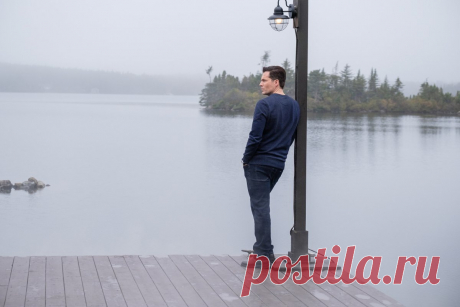 фантастический сериал "Сюрреалистическая недвижимость" 2021-2023