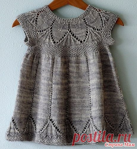 летнее платье с ажурной кокеткой для девочки спицами