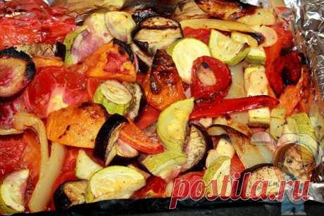 Овощи в духовке запеченные крупными кусками: лучшая подборка рецептов Овощи в духовке запеченные большими кусками - пошаговые рецепты. Приготовление овощей в фольге и рукаве. Простой китайский рецепт и овощи в цитрусовом соусе. Советы для идеального блюда.