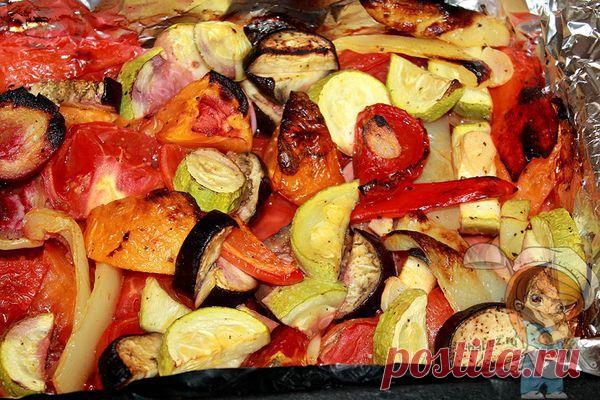 Овощи в духовке запеченные крупными кусками: лучшая подборка рецептов Овощи в духовке запеченные большими кусками - пошаговые рецепты. Приготовление овощей в фольге и рукаве. Простой китайский рецепт и овощи в цитрусовом соусе. Советы для идеального блюда.