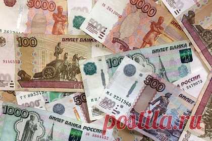 Российским мужчинам объяснили порядок получения маткапитала. Доцент кафедры государственного и муниципального управления РЭУ имени Г.В. Плеханова Юлия Капитанец заявила, что мужчина может получить маткапитал в случае, если он единственный усыновитель первого ребенка, ранее не пользовался правом на господдержку и если решение об усыновлении вступило в силу с 1 января 2020.