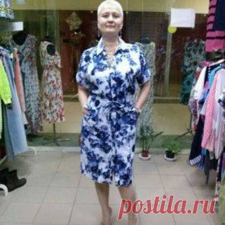 Платье-рубашка
Накладные карманы
Застежка: кнопки
Пояс на кулиске
Материал: штапель
Размеры в наличии 48, 50, 52
Цена 1500 руб