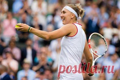 Российская теннисистка-чемпионка решила возобновить карьеру в 37 лет. Олимпийская чемпионка по теннису Елена Веснина решила возобновить карьеру. «Привет, 2024-й, готов к моему возвращению? Давайте сделаем это. Увидимся, ребята, на кортах в следующем году», — подписала 37-летняя теннисистка видео, на котором показаны фрагменты ее тренировок.