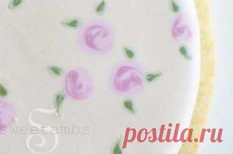 Мокрое На Мокрое Королевский Прием Обледенения Узнайте, как сделать розы пользуясь мокрое на мокрое королевский прием обледенения в этот cookie украшая учебник по SweetAmbs.