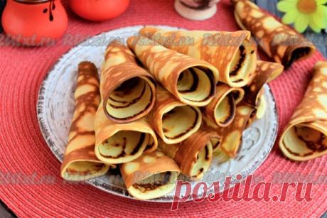 Хрустящие вафли на сковороде от Елены Калининой
получаются очень вкусные, хрустящие вафли, которые можно сворачивать в трубочки или кулечки, они отлично держат форму и готовы к наполнению любым кремом. 
молоко - 100 мл;
масло сливочное - 100 г;
яйцо куриное - 3 шт.;
сахар - 150 г;
ванильный сахар - 1 ч. л.;
соль - щепотка;
мука высшего сорта - 200 г.