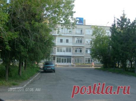 аллея к поликлинике  Илизарова