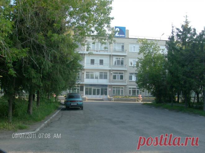 аллея к поликлинике  Илизарова