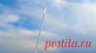Расчёты ЗРК «Бук» сбили реактивные снаряды HIMARS на Южно-Донецком направлении. Расчеты зенитных ракетных комплексов «Бук» группировки войск «Восток» уничтожили несколько снарядов РСЗО HIMARS в ходе несения боевого дежурства на Южно-Донецком направлении. Эти снаряды имеют сверхнизкую радиолокационную заметность, обнаружить и поразить такую цель сложнее всего. По словам зенитчиков, интенсивность применения противником такого вооружения на данном участке фронта остается высокой. Читать далее