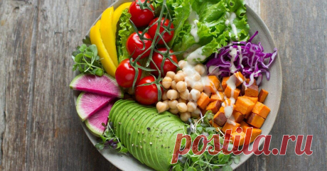 9 продуктов, которые помогут вам похудеть | FAQ-ДИЕТА Замороженный йогурт вместо мороженого. Жареная курица вместо хот-дога. Орехи, а не картофельные чипсы. Фруктовый смузи на молочном коктейле. Что, если бы