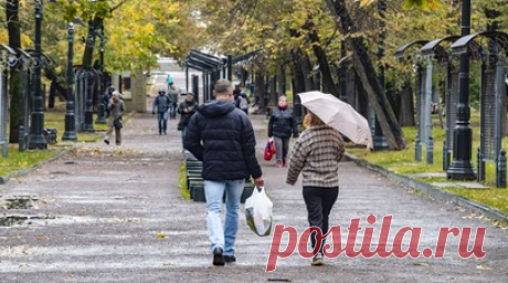 Синоптик Тишковец: в Москве и области ожидается похолодание и осадки в октябре. Ведущий специалист центра погоды «Фобос» Евгений Тишковец в эфире радио «Комсомольская правда» рассказал, что в центральной части России во второй половине октября температура воздуха будет постепенно понижаться. Читать далее