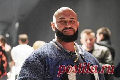 Джиган отреагировал на опубликованную в сети переписку с его новой возлюбленной. Российский рэп-исполнитель Джиган отреагировал на опубликованную в сети переписку с его новой возлюбленной. Артист назвал скриншоты диалога «галимым фотошопом», а также подчеркнул, что автор фейка не предусмотрел, что музыкант не ходит на пробежки по утрам, о чем говорится в переписке с его якобы новой девушкой.