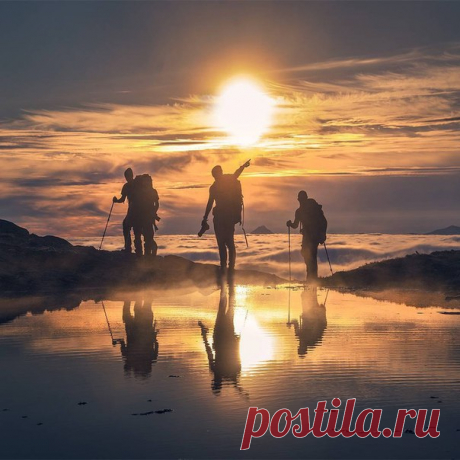 ЧЕЛОВЕК улыбающийся ДУШОЙ - всегда СЧАСТЛИВ !!!)))