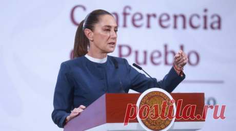 Президент Мексики Клаудия Шейнбаум обвинила мужчину в домогательствах. Президент Мексики Клаудия Шейнбаум на ежедневной пресс-конференции заявила, что подала официальную жалобу на мужчину, попытавшегося поцеловать её во время публичного мероприятия. Читать далее