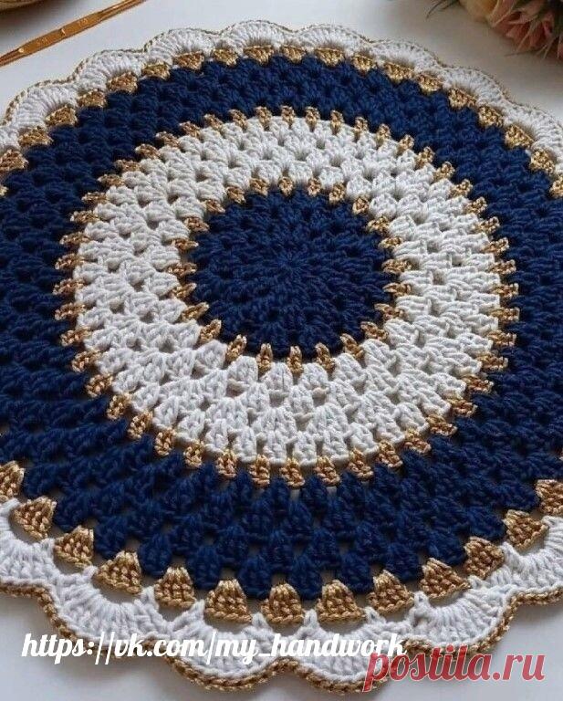 Круглый разноцветный коврик крючком. Схема. / knittingideas.ru