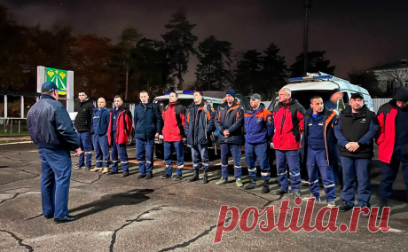 В Крымском районе Кубани оцепили места падения обломков беспилотников. После массированной атаки беспилотников Вооруженных сил Украины (ВСУ) в Крымском районе Краснодарского края места падения обломков беспилотных летательных аппаратов оцепили сотрудники оперативного штаба района, сообщает глава Крымского района Сергей Лесь.