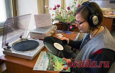 В "Мелодии" назвали наиболее популярные жанры на виниле. Это джаз и эстрада, сообщила первый замгендиректора компании Карина Абрамян
