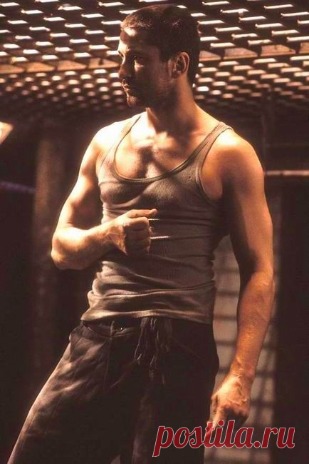 Джерард Батлер