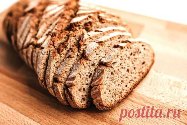 👌 Как испечь ржаной хлеб на дрожжах, рецепты с фото Сегодня мы испечём вкусный ржаной хлеб на дрожжевом тесте. Хлеб на ржаной муке значительно полезнее выпечки из пшеничной муки. К тому же он имеет особый, незабываемый аромат и вкус...