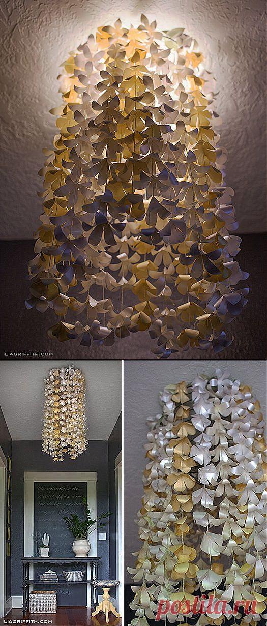 Поделки своими руками - Люстра из бумажных лепестков своими руками