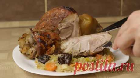 Вкусная ароматная свиная рулька в пиве