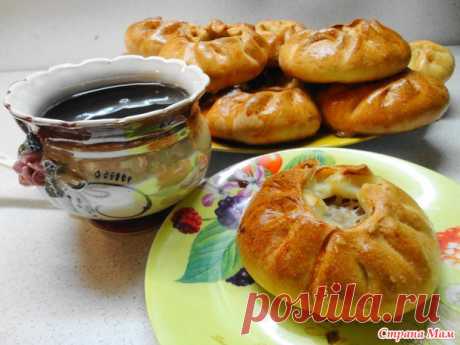 Сытные булочки с мясом из бездрожжевого теста.
