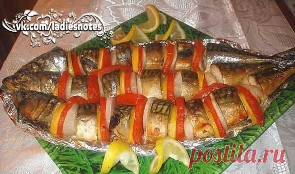 скумбрия,запеченная в духовке  :)