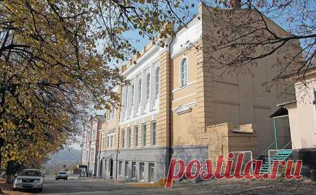 Купянск: значение города в зоне спецоперации. Купянск (укр. Куп'янськ) — это город в Харьковской области Украины.