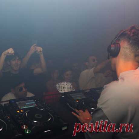 U Z Z V Keep Rockin Chart » MinimalFreaks.co