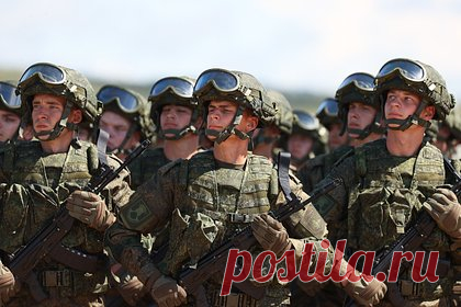 В Херсонской области заявили о готовящемся контрударе России. Российские войска в Херсонской области проводят перегруппировку, чтобы затем нанести контрудар по Вооруженным силам Украины (ВСУ), заявил заместитель главы Херсонской области Кирилл Стремоусов. Накануне он сообщил об остановке продвижения ВСУ на Херсонском направлении.