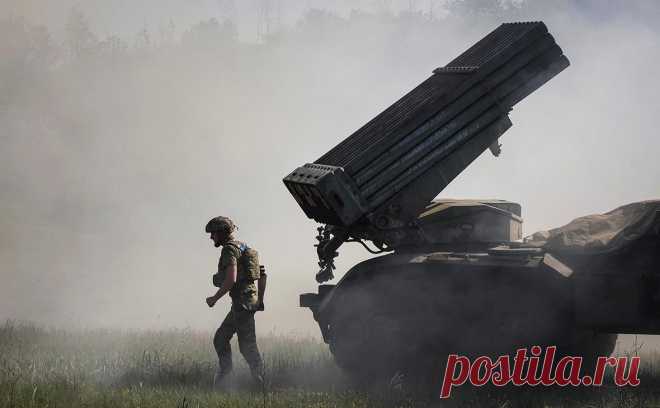 Зеленский предложил прекратить огонь до встречи лидеров. Украинский президент добавил, что Россия считает прекращение огня «вопросом другого уровня». Зеленский также заявил о готовности ко встрече лидеров в любой день. Москва допускала встречу как результат работы делегаций