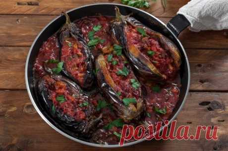 Баклажаны начиненные мясным фаршем в томате