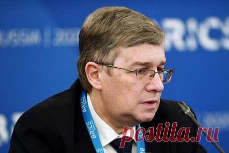 В БРИКС отметили бесперспективность обсуждения кризиса на Украине без России. Посол по особым поручениям МИД, су-шерпа России в БРИКС Павел Князев рассказал, что страны БРИКС хорошо осознают отсутствие смысла каких-либо обсуждений урегулирования кризиса на Украине без участия в них Москвы, отметив, что именно этим западные страны занимались на встрече в Копенгагене 25 июня.