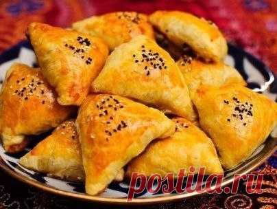 слоеная самса с курицей