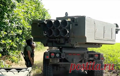 На Запорожье заявили, что ВСУ выпустили весь "пакет" установки HIMARS по поселку Куйбышево. Член главного совета военно-гражданской администрации региона Владимир Рогов отметил, что в населенном пункте нет военных объектов