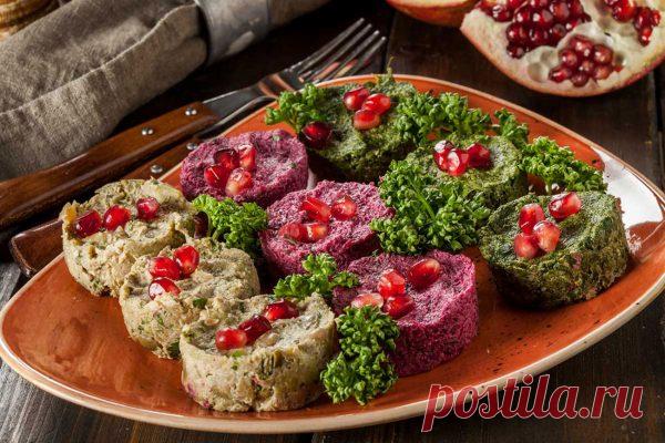 Пхали Пхали – это когда полезная растительная основа объединятся с яркими на вкус орехами и дополняется специями и приправами. Готовится легко, получается вкусно. Не кажется ли вам, что пора изучить базовые принципы и расширить свои горизонты, чтобы стать мастером пхали?