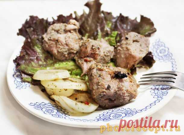 Свиной шашлык в маринаде из киви с мятой - рецепт приготовления с фото