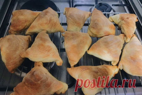Самса с тыквой
Самса — вкусный пирожок необычной формы с начинкой. Вариаций множество, сегодня самса с тыквой.