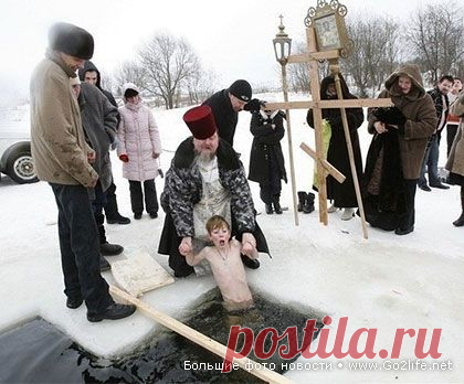 Не пожалеете! Приколы загнивающего Запада: жизненный мега ржач. Часть 2. 24 фотографии. Прочтите просто гениальные ржачные подписи под каждой фотографией. Информацию можно по-разному подавать. В США, например, получить в неблагополучном квартале пулю в лоб куда более вероятно, чем снять такие фото в России. По-нашему, сейчас мир загнивает уже весь!