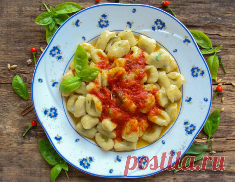 Картофельные ньокки. Как их делать? Рецепт моей свекрови, простой и вкусный. Маленькие хитрости, помогающие работать с тестом.