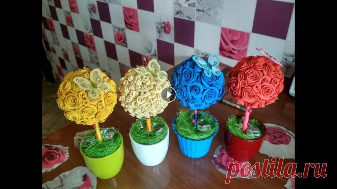 Топиарии своими руками.1 часть. Друзья, в этом видео я снимаю о том, как делаю топиарии----- красивые цветочные деревья в горшочках)))) Очень увлекательно! До встречи в новых видео))...