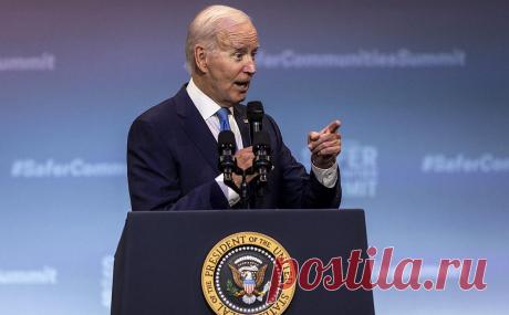 Байден закончил речь об оружии фразой «Боже, храни королеву». Президент США Джо Байден, завершая выступления в штате Коннектикут о необходимости ужесточить контроль над оборотом огнестрельного оружия, сказал «Боже, храни королеву», сообщает Independent.