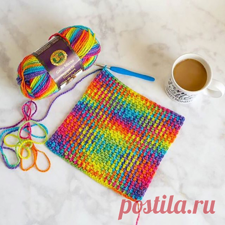 Get ready! @sewrella is working on color pooling with Color Waves - we can't wait to share the finished pattern with you!⠀
⠀
#colorpooling #crochet #crochetinspiration #crochetlovers #crochetersofinstagram #ilovecrochet #rainbow #colorwaves #lionbrand #lionbrandyarn