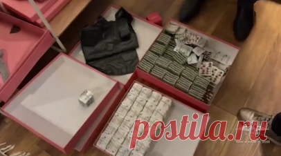 В Москве задержали 11 человек за сбыт более 150 кг сильнодействующих препаратов. Полицейские задержали в Москве 11 человек по подозрению в нелегальном сбыте более 150 кг сильнодействующих препаратов. Читать далее