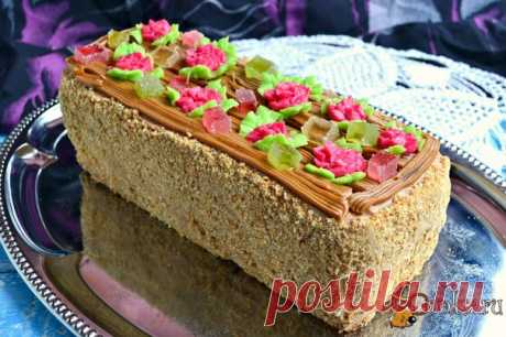 Торт &quot;Сказка&quot; Торт &quot;Сказка&quot; - неописуемо вкусный тортик из советских времен. Я пеку этот торт регулярно, моя семья от него в восторге. В этот раз пекла для домашнего чаепития на день рождения мужа. Придерживаюсь ГОСТовского рецепта с малюсенькими дополнениями. Тортик очень нежный, не приторный, влажный и очень вкусный!