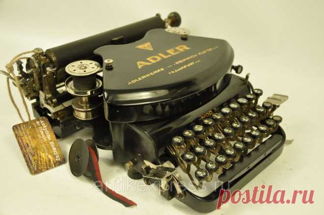 Старинная печатная машинка ADLER 7