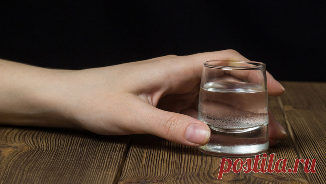 Сестра попыталась отравить своего брата водкой ради квартиры на Ямале. В ЯНАО местная жительница подготовила покушение на брата, чтобы получить его квартиру. Об этом сообщает РЕН ТВ. Имеющая судимость женщина подговорила своего собутыльника отравить ее брата во время застолья, надеясь получить его жилплощадь ...