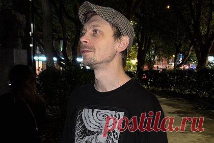 Налоговая заблокировала счета уехавшего из России рокера