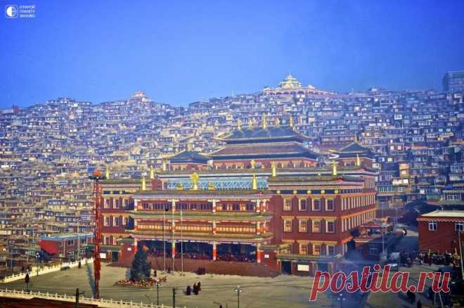 Ларунг Гар. Буддийский инстутут в Тибете